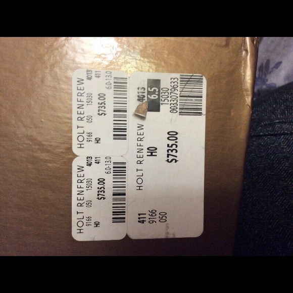 Authentic Gucci Sneakers - Picture 3 of 3